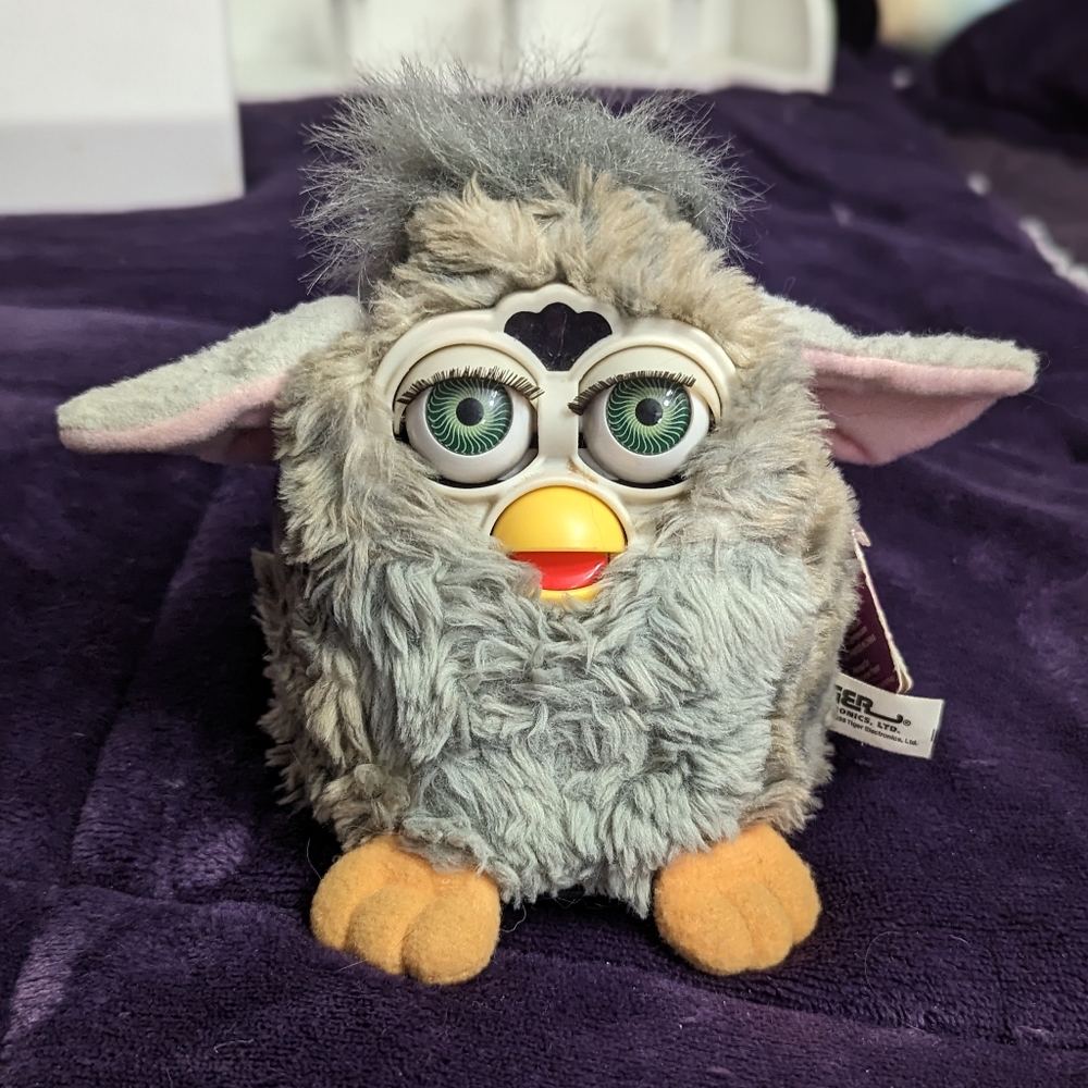 Vintage 1998 Tiger Electronics Grey Furby with tag
